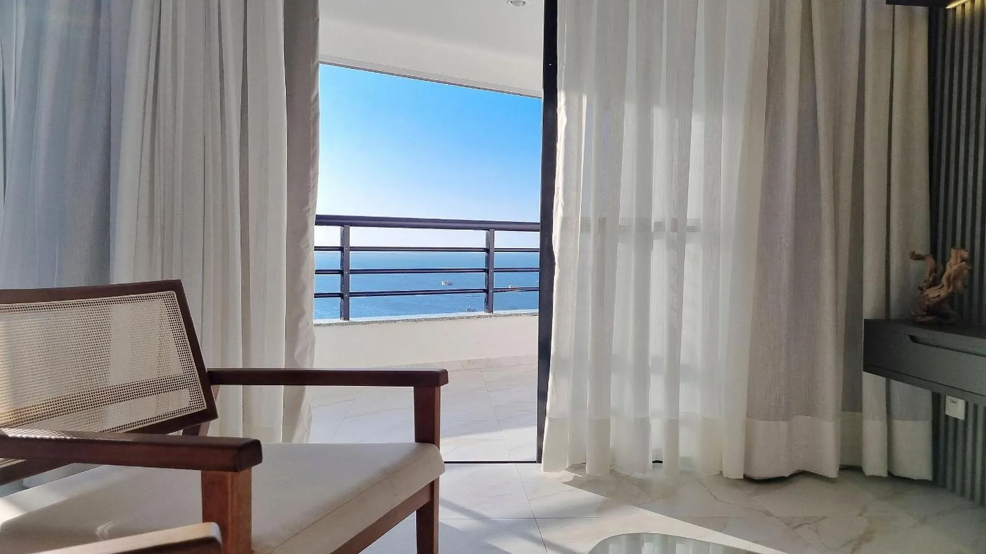 Iate Plaza #1404 - Studio Vista Mar Por Carpediem Fortaleza
